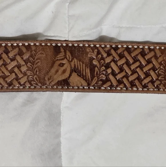 Brown Western Tooled Leather Belt With Horse - Picture 3 of 7